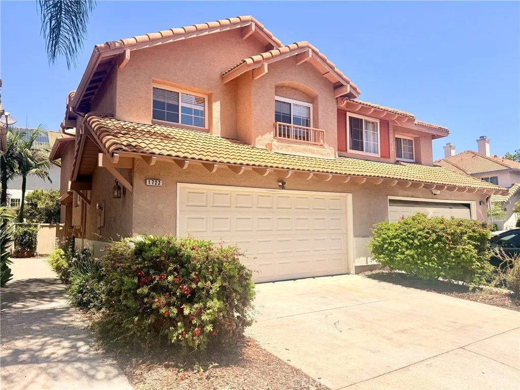 1722 Promenade