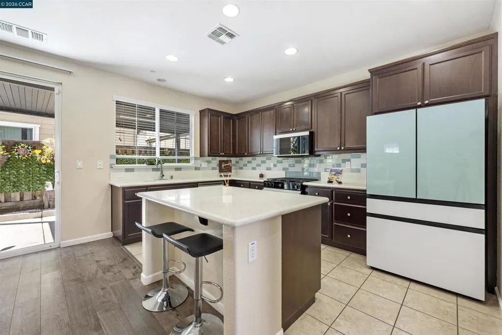 142 Halsey Way, Pittsburg, California 94565 — photo 4