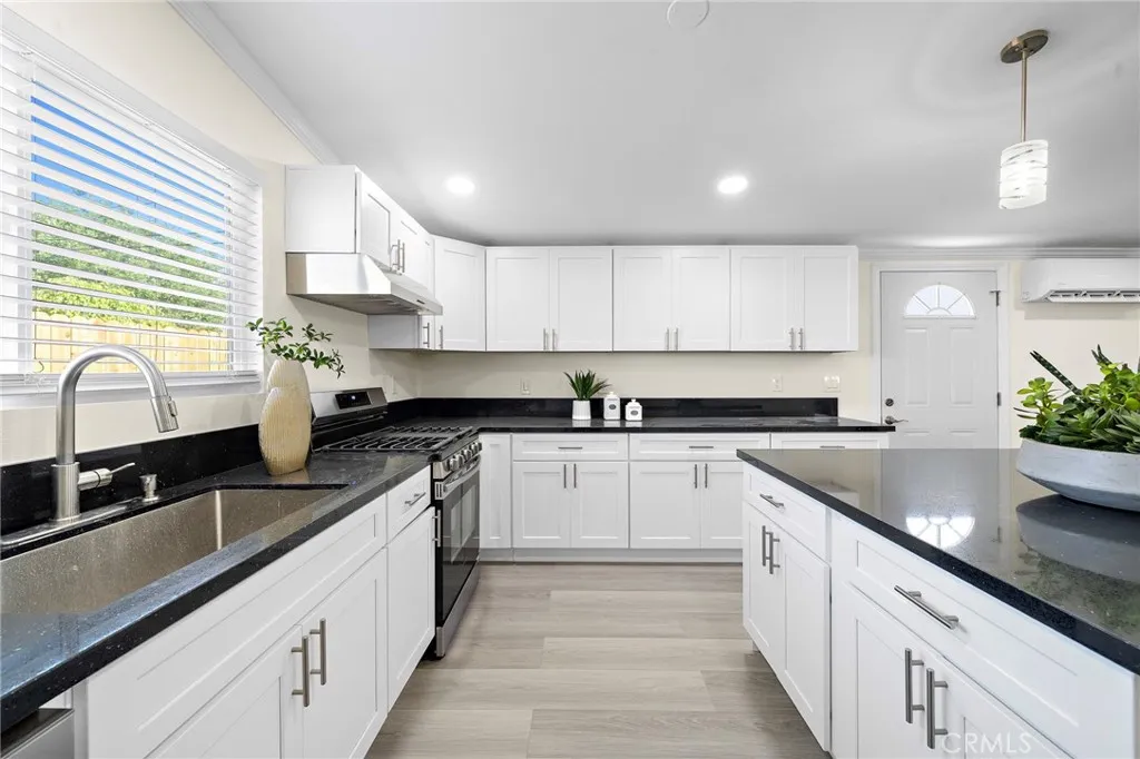 Gorgeous Brand New Kitchen