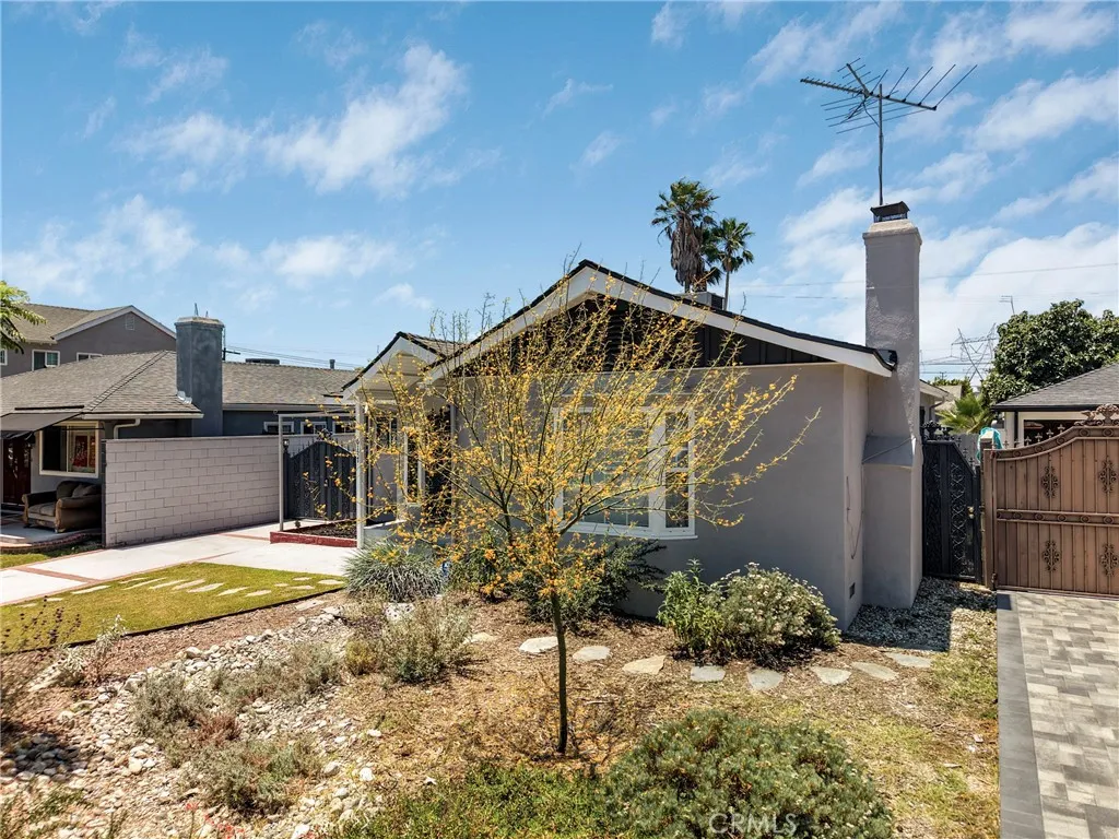 6127 Denny, North Hollywood, California 91606 — photo 5