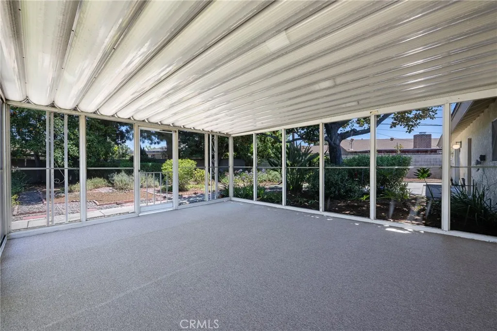 Love the outdoors but hate the pests? There are none here in this huge screened in porch.