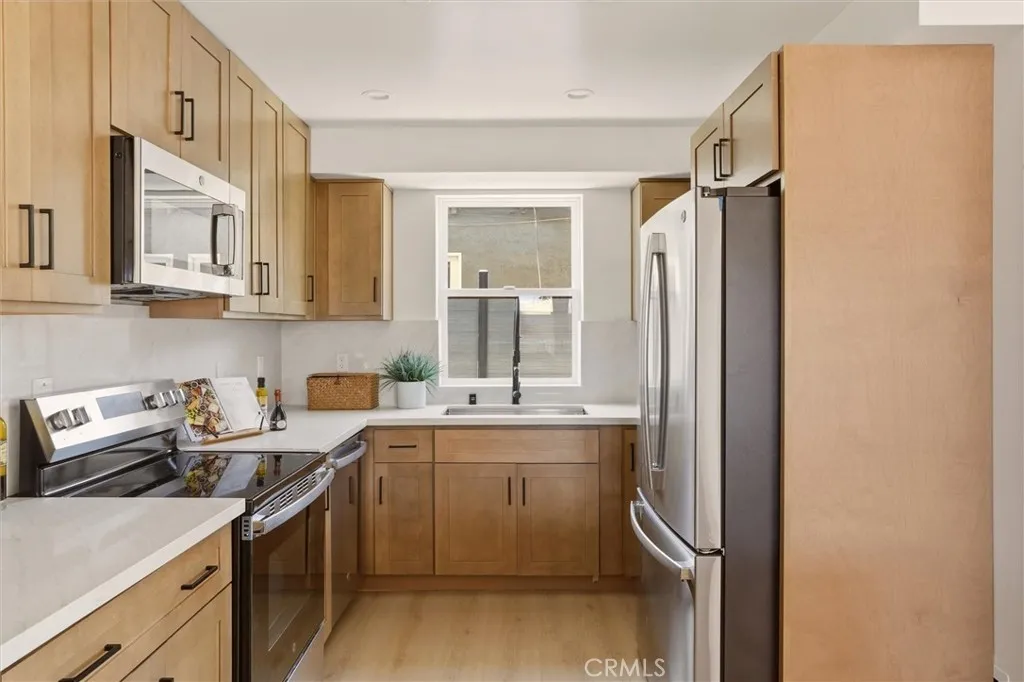 New kitchen and electric appliances
