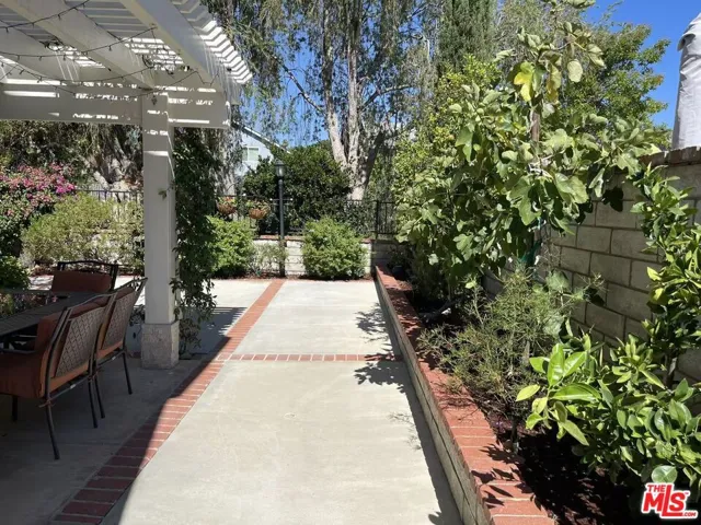 28735 Citrus Place, Santa Clarita, California 91390 — photo 4