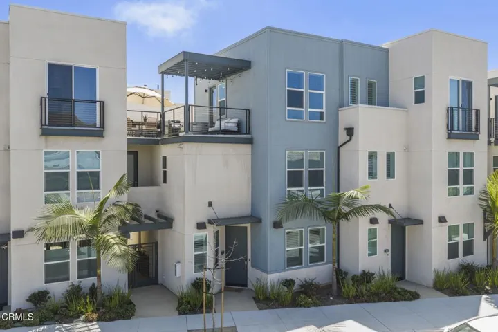 1-web-or-mls-1230Thompson-33
