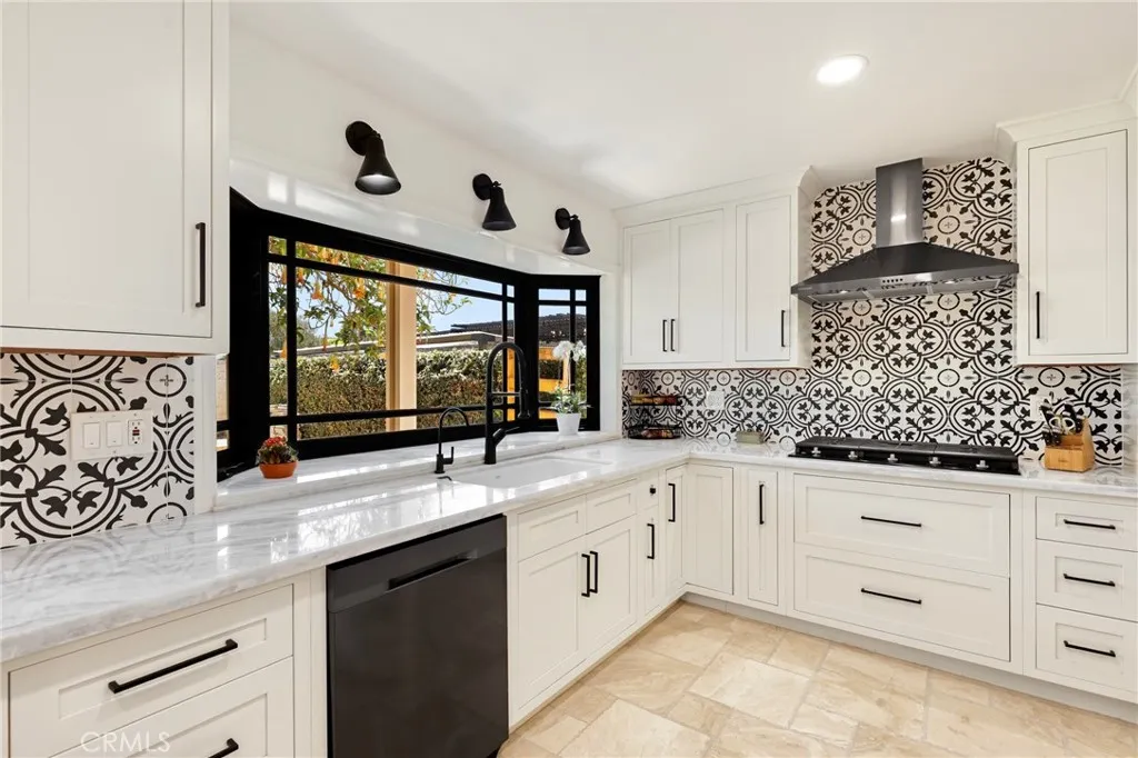 21052 Amberwick Lane, Huntington Beach, California 92646 — photo 5