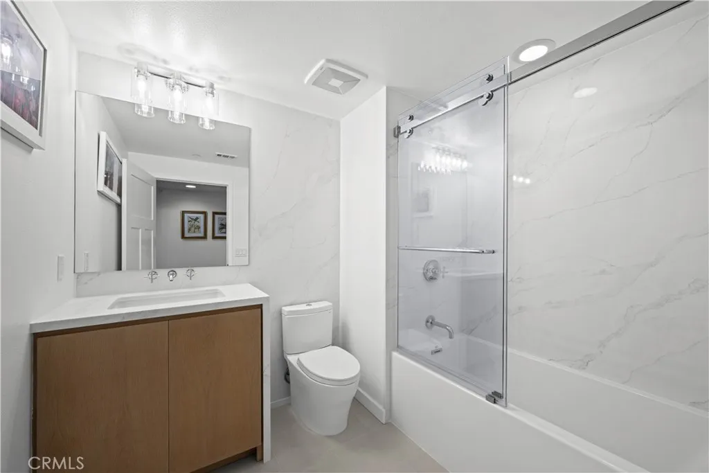 Fully Remodeled Second Bath