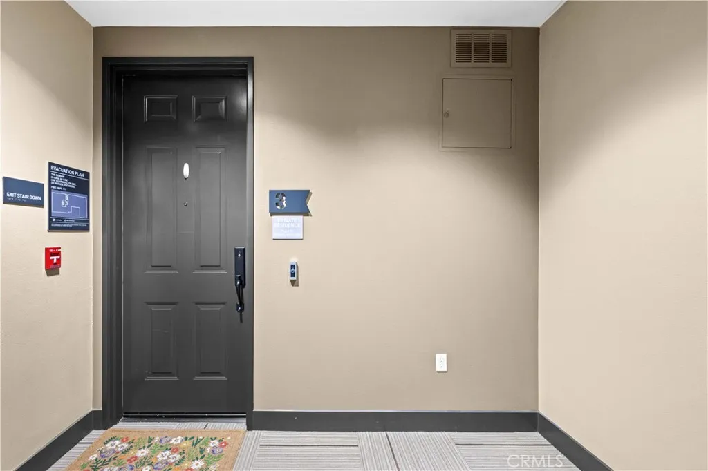 Private Front Entry