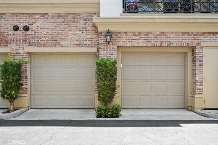 Private 2-Car Garage