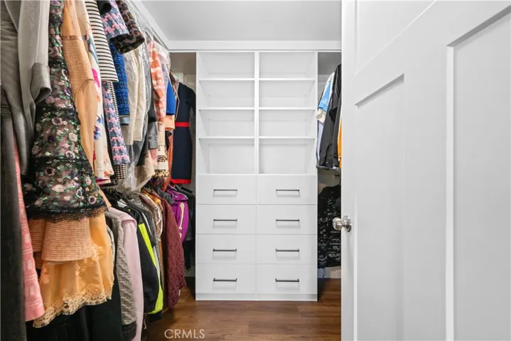 Custom Closets w/ Built In Organization