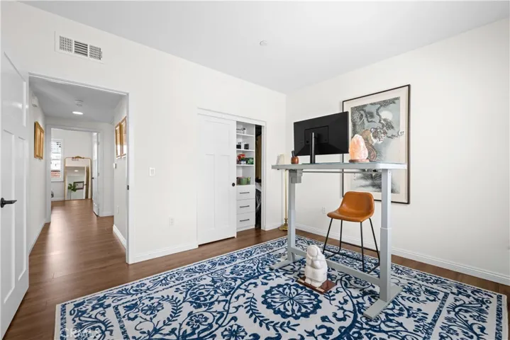 Guest Bedroom w/ Custom Closet
