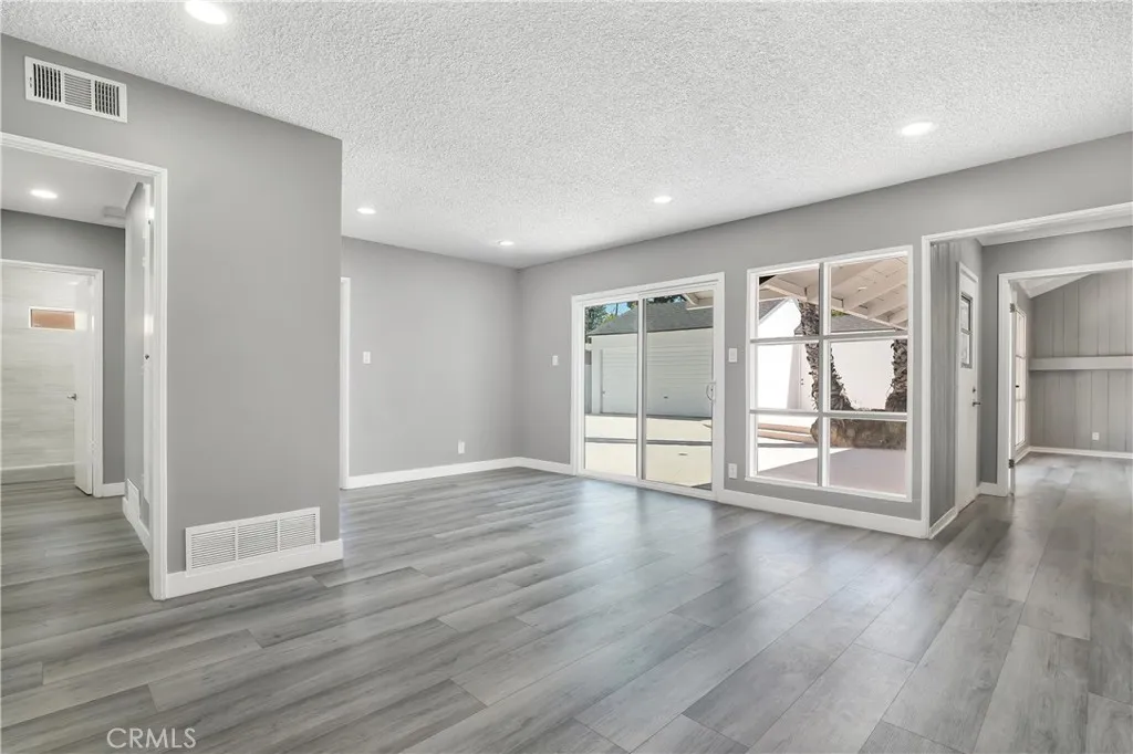 18234 Sugarman Street, Tarzana, California 91356 — photo 4