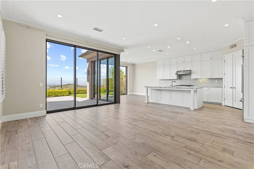 110 Statura, Irvine, California 92620 — photo 4
