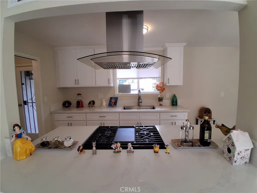 Quartz Countertop Bar Area. Quartz Countertop Bar Area.