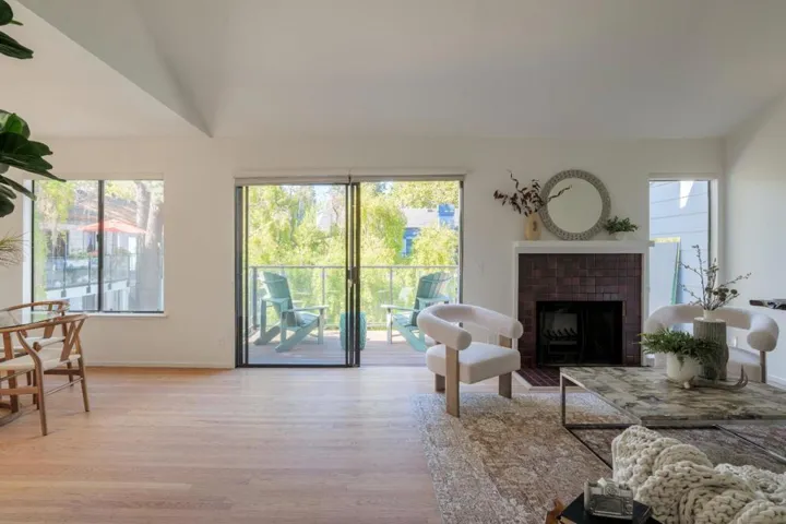 905 W Middlefield Road 918, Mountain View, California 94043 — photo 4