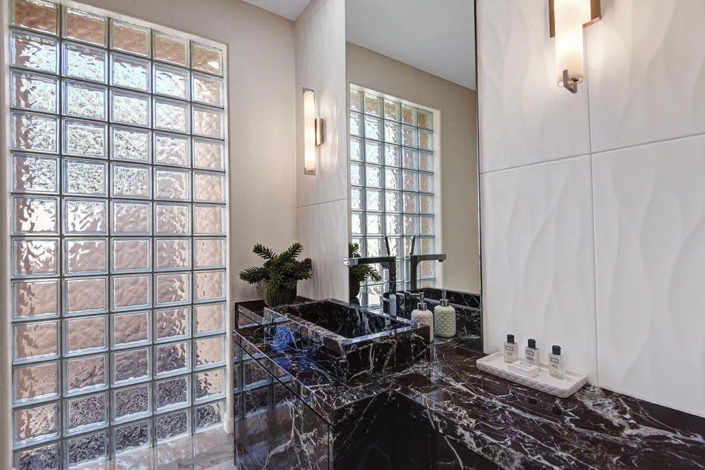 POWDER ROOM