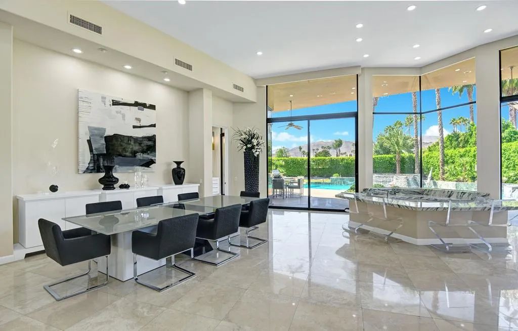 DINING SPACE