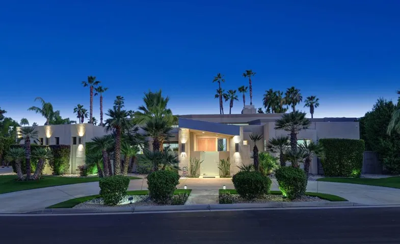 NIGHT FRONT OF HOME
