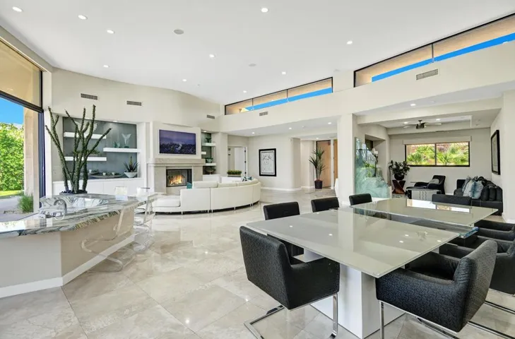 DINING SPACE REVERSE