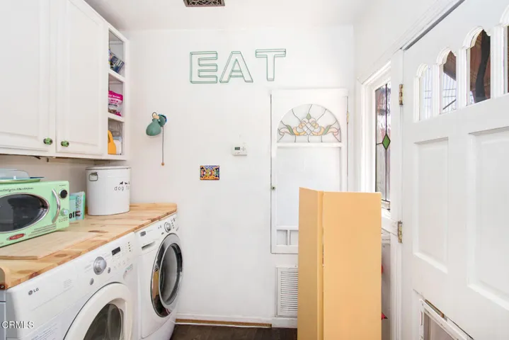 web_48_Laundry