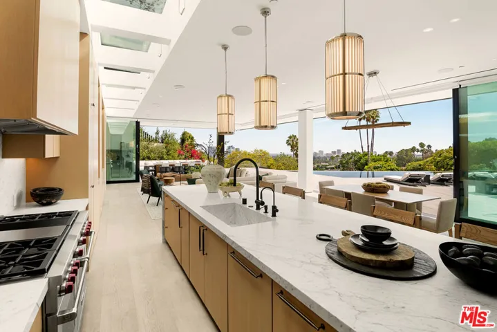 1200 Laurel Way, Beverly Hills, California 90210 — photo 5
