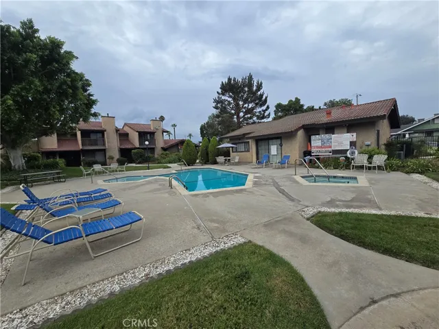 Community Pool & Spa