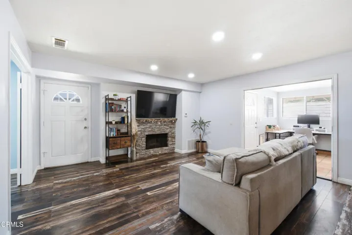 11_living room