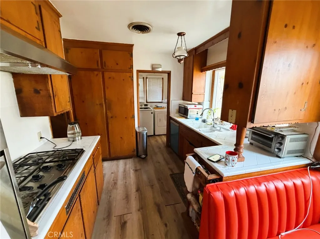 15035 Gilmore Street, Van Nuys, California 91411 — photo 4