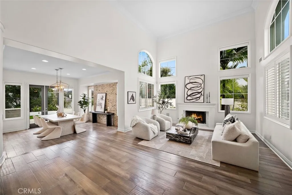Abundance of natural light.