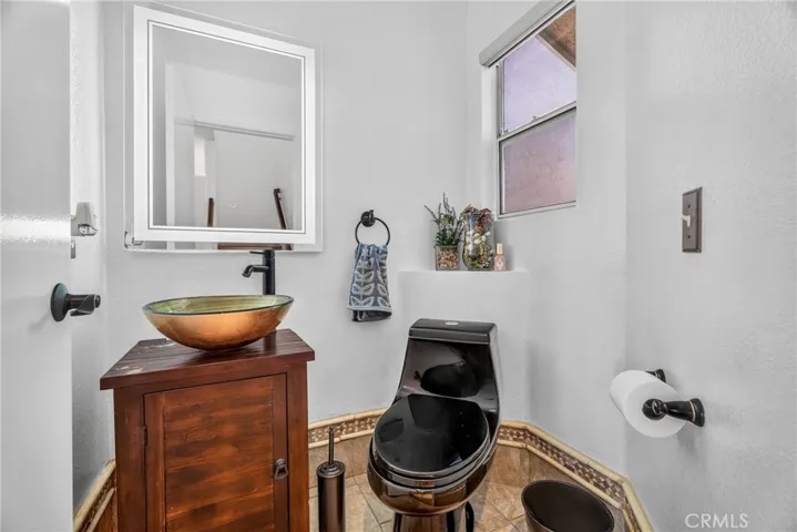 27630 Iris, Castaic, California 91384 — photo 5