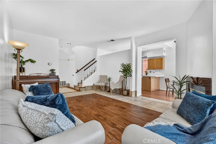 27630 Iris, Castaic, California 91384 — photo 4