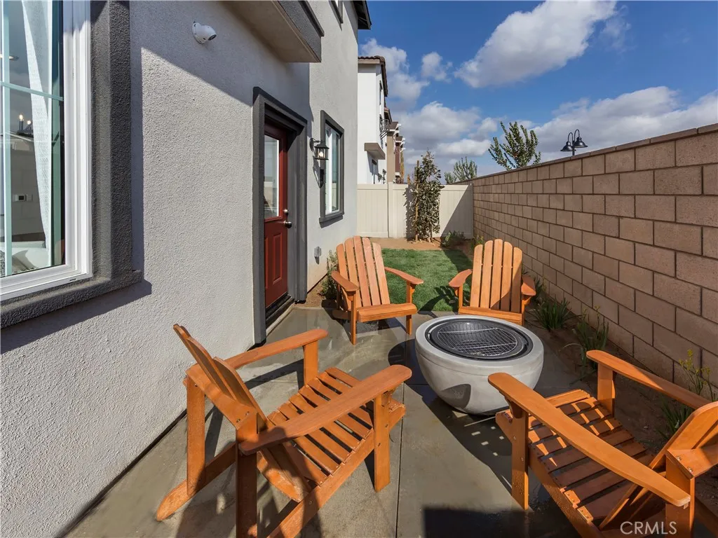 Photo is not of the actual home, but is an inspirational photo of builder’s model home and may depict options, furnishings, and/or decorator features that are not included