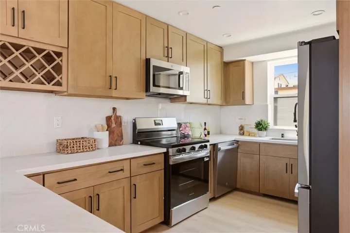 Modern kitchen and appliances in unit B