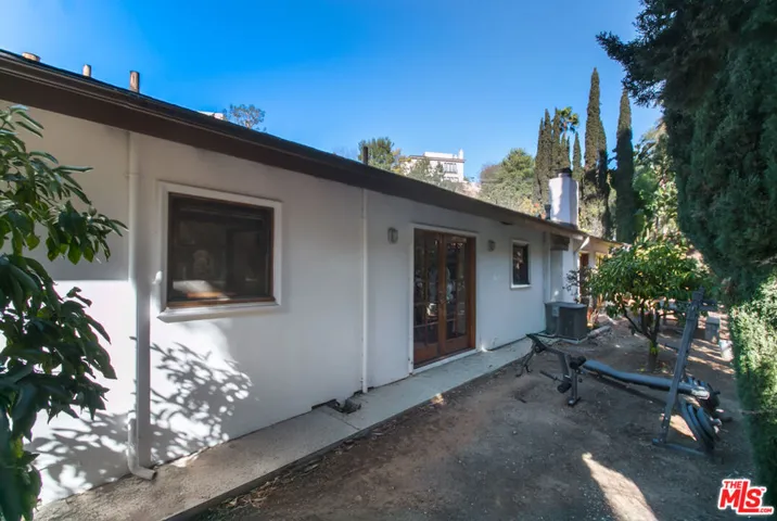 2430 Coldwater Canyon Drive, Beverly Hills, California 90210 — photo 5