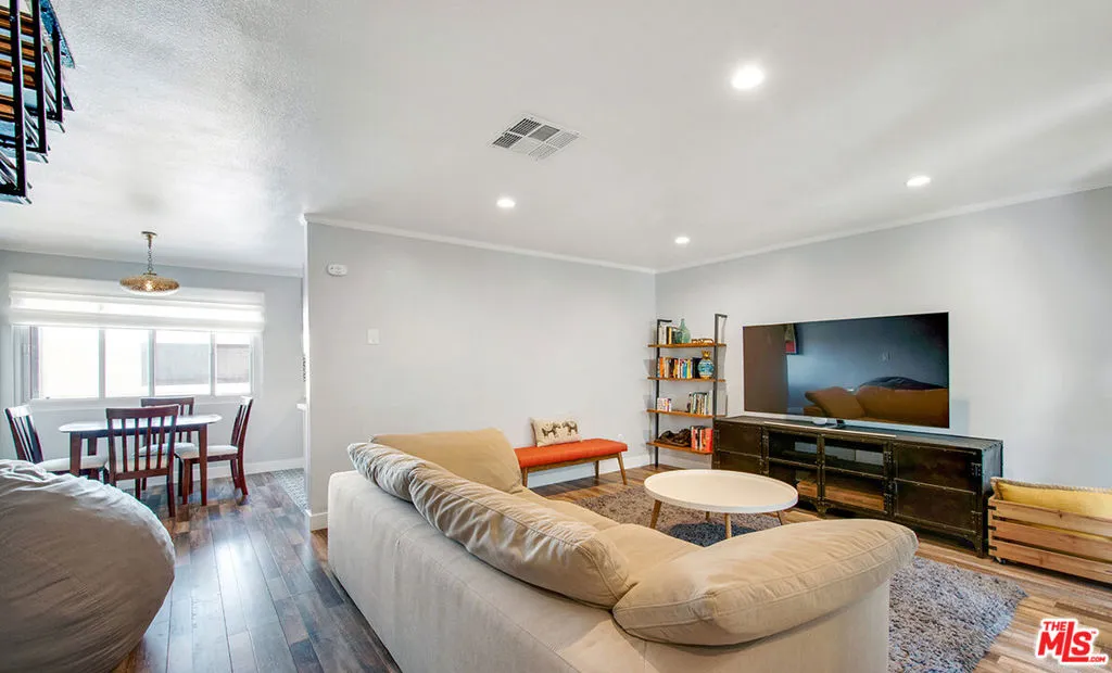 141 W Hillcrest Boulevard 2, Inglewood, California 90301 — photo 4