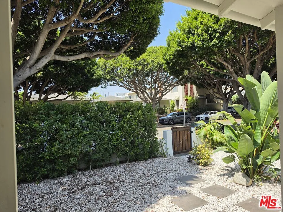 2310 Oak Street, Santa Monica, California 90405 — photo 5