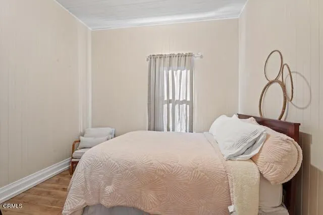 MAIN HOUSE 2ND BEDROOM