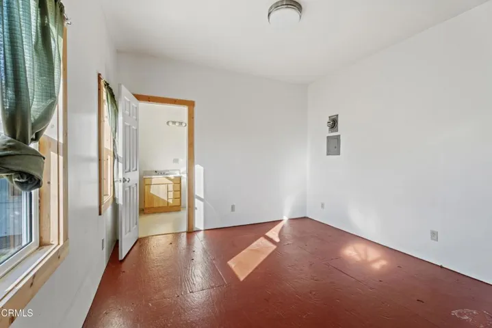 STUDIO/OFFICE INTERIOR