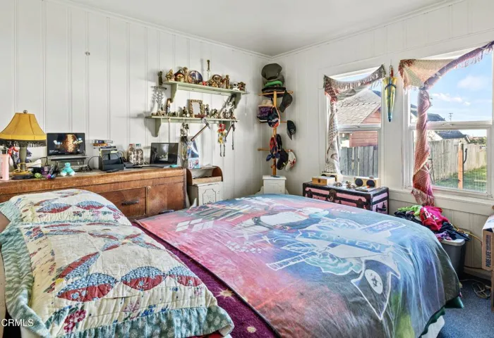 COTTAGE BEDROOM WITH OCEAN VIEW
