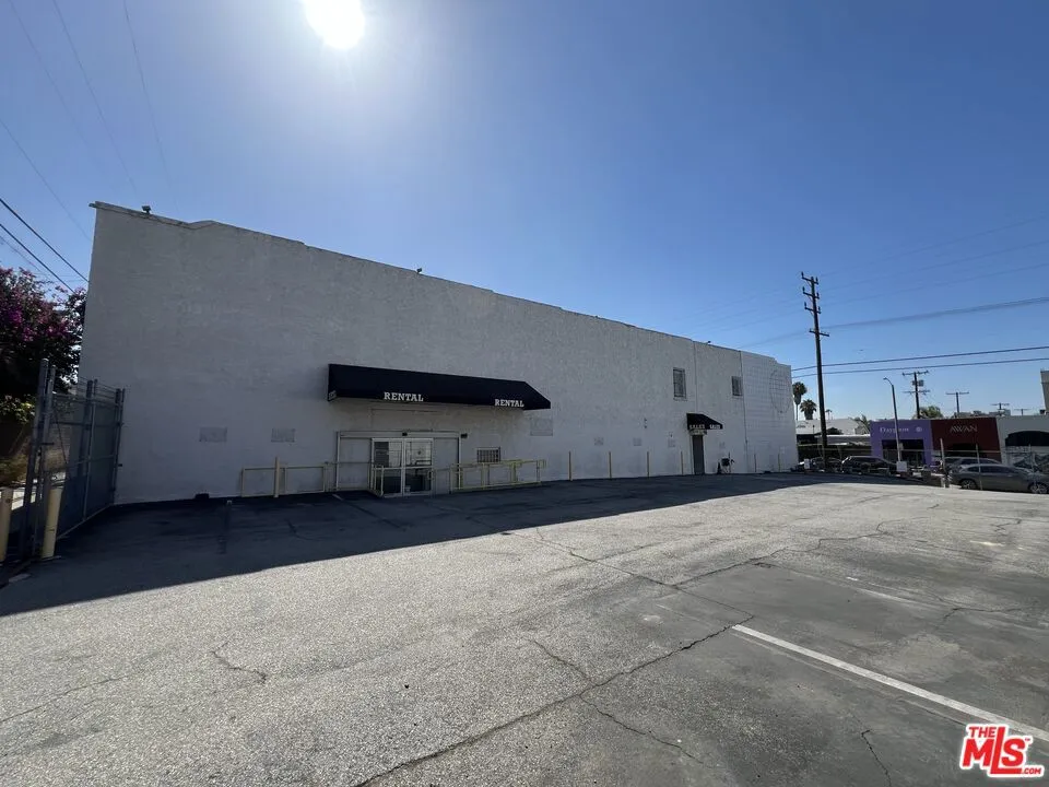 5625 Melrose Avenue, Los Angeles, California 90038 — photo 5
