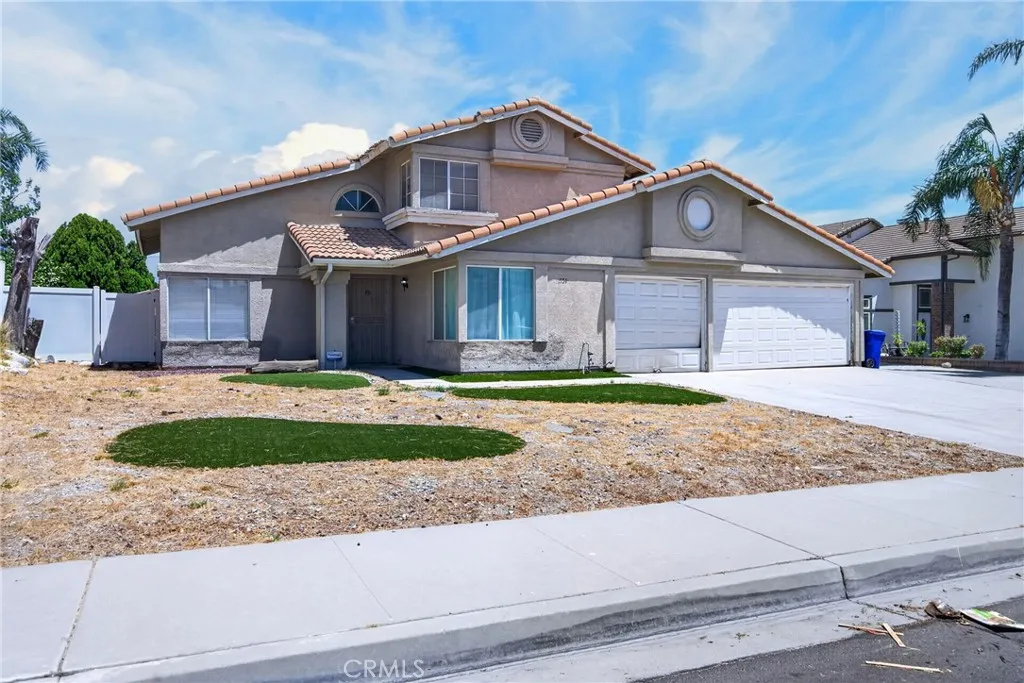 1554 W Via Bello Dr, Rialto, California 92377 — photo 4