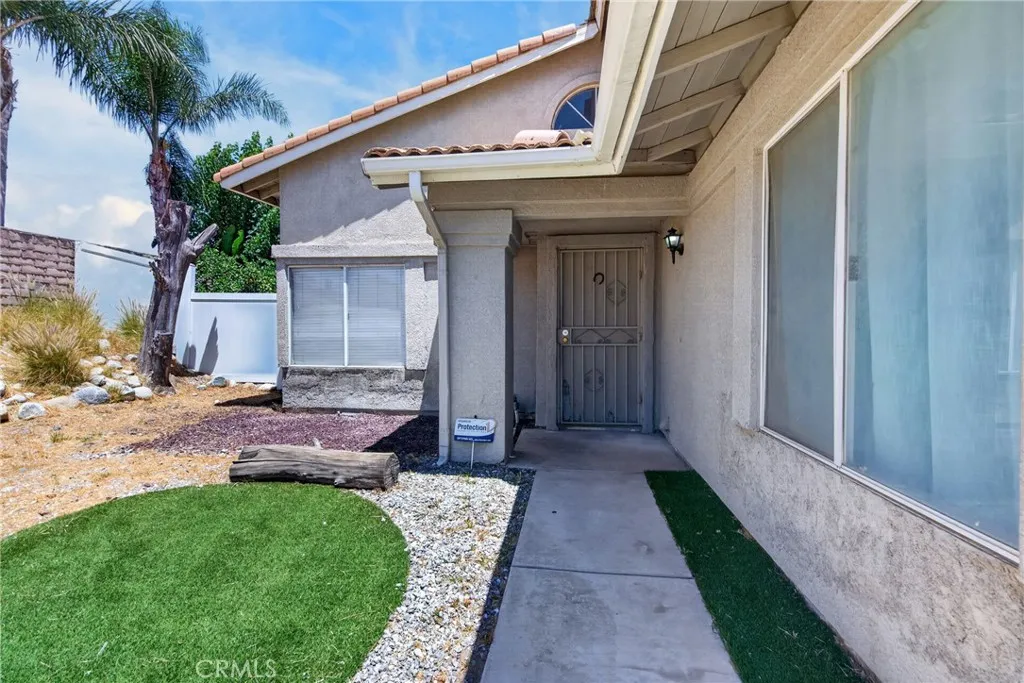 1554 W Via Bello Dr, Rialto, California 92377 — photo 5