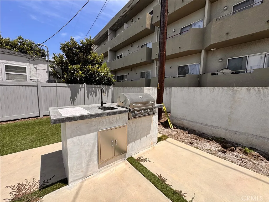 Backyard built in BBQ Backyard built in BBQ
