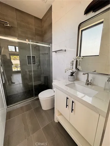 Bathroom Suite 3