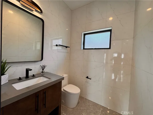 1st floor bathroom