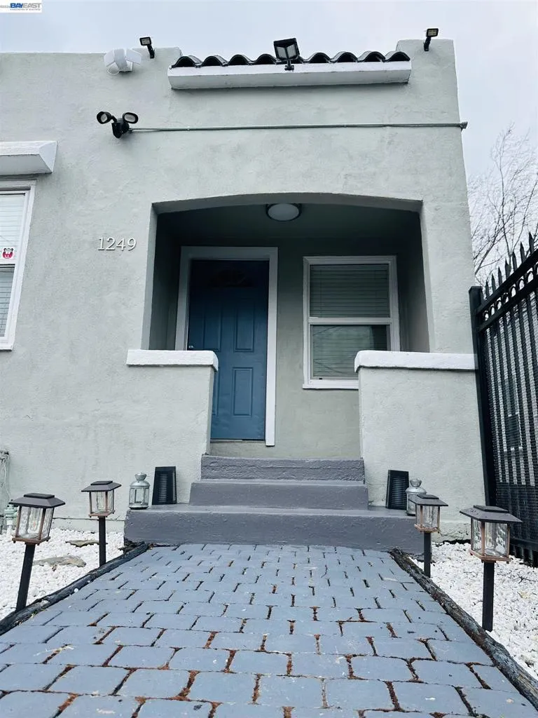 1249 88th Ave