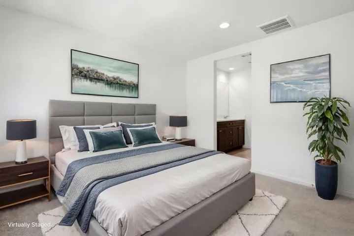 https://zimg.paragon.ice.com/ParagonImages/Property/PA/SDMLS/-531219/13/3072/2304/1aaa29bec5d957b83f6d23a9dca6bb4f/3/f629798d3d8937a69b8ef96e92b0e09c/-531219-b47828cd-7217-4e88-82f4-096dd3a90481.JPG