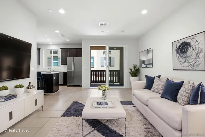 https://zimg.paragon.ice.com/ParagonImages/Property/PA/SDMLS/-531219/6/3072/2304/157a4689653187528279f8fc0140244e/3/f629798d3d8937a69b8ef96e92b0e09c/-531219-09472957-5ae3-4aba-8d0a-fc2d77502802.JPG