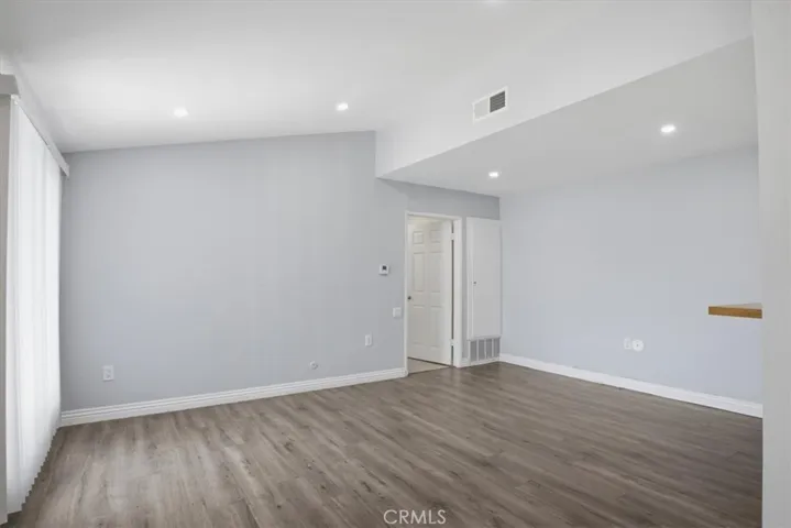19208 Avenue Of The Oaks G, Newhall, California 91321 — photo 5