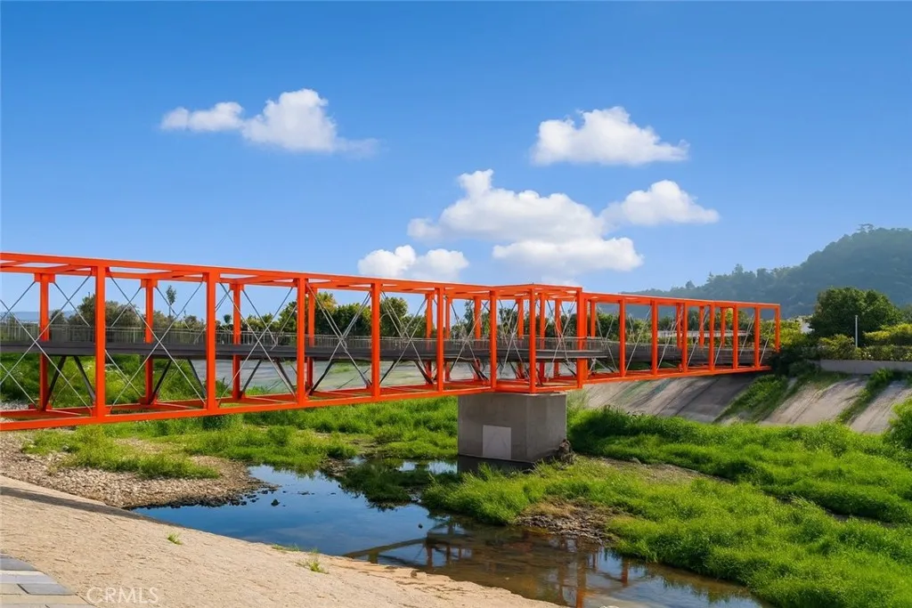 Taylor Yard Bridge to Frog Town - LA River