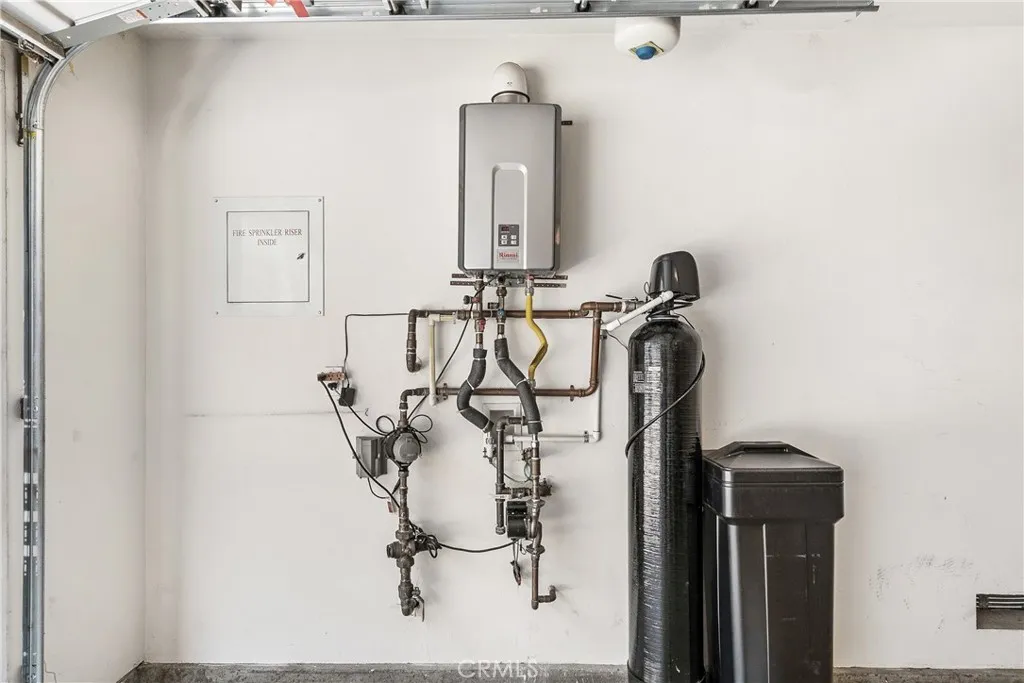 Tankless water heater & Water filtration system